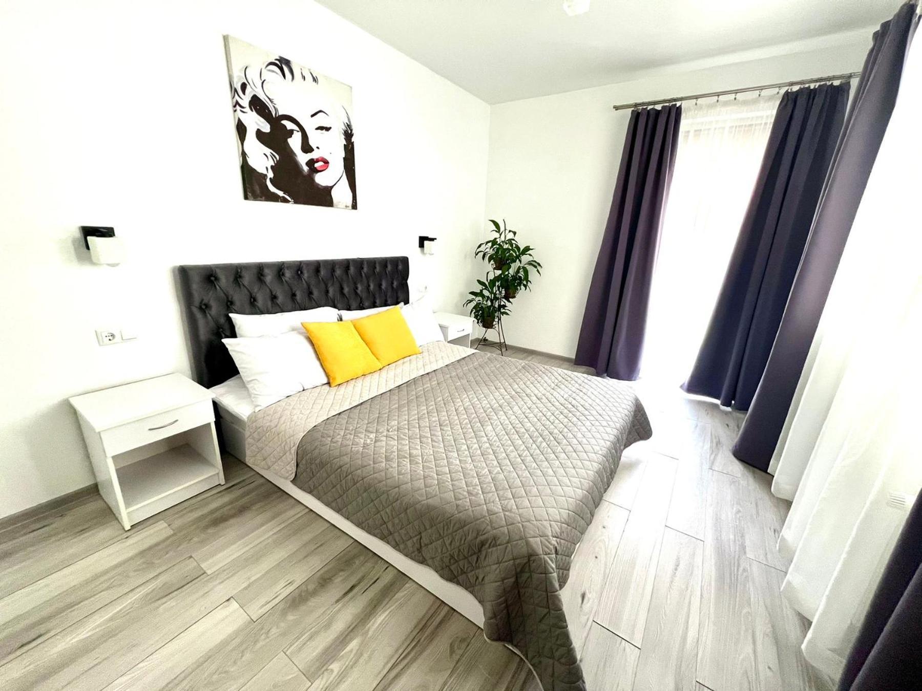 Osapart Romantic Apartment In The Complex Great Britain Lviv Exteriör bild