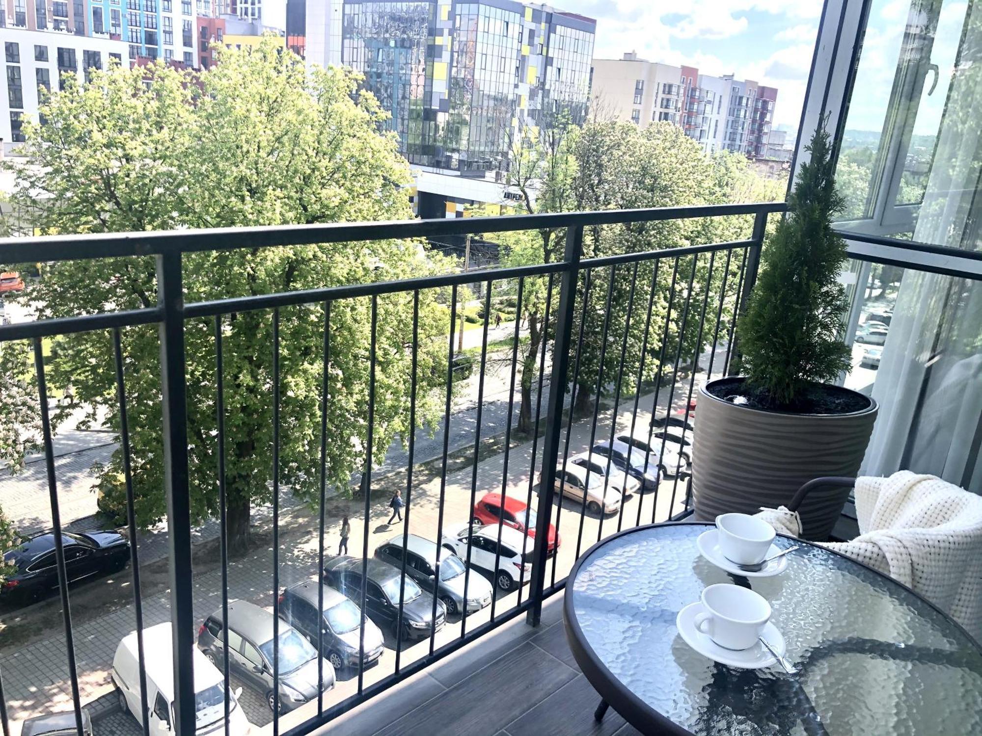 Osapart Romantic Apartment In The Complex Great Britain Lviv Exteriör bild