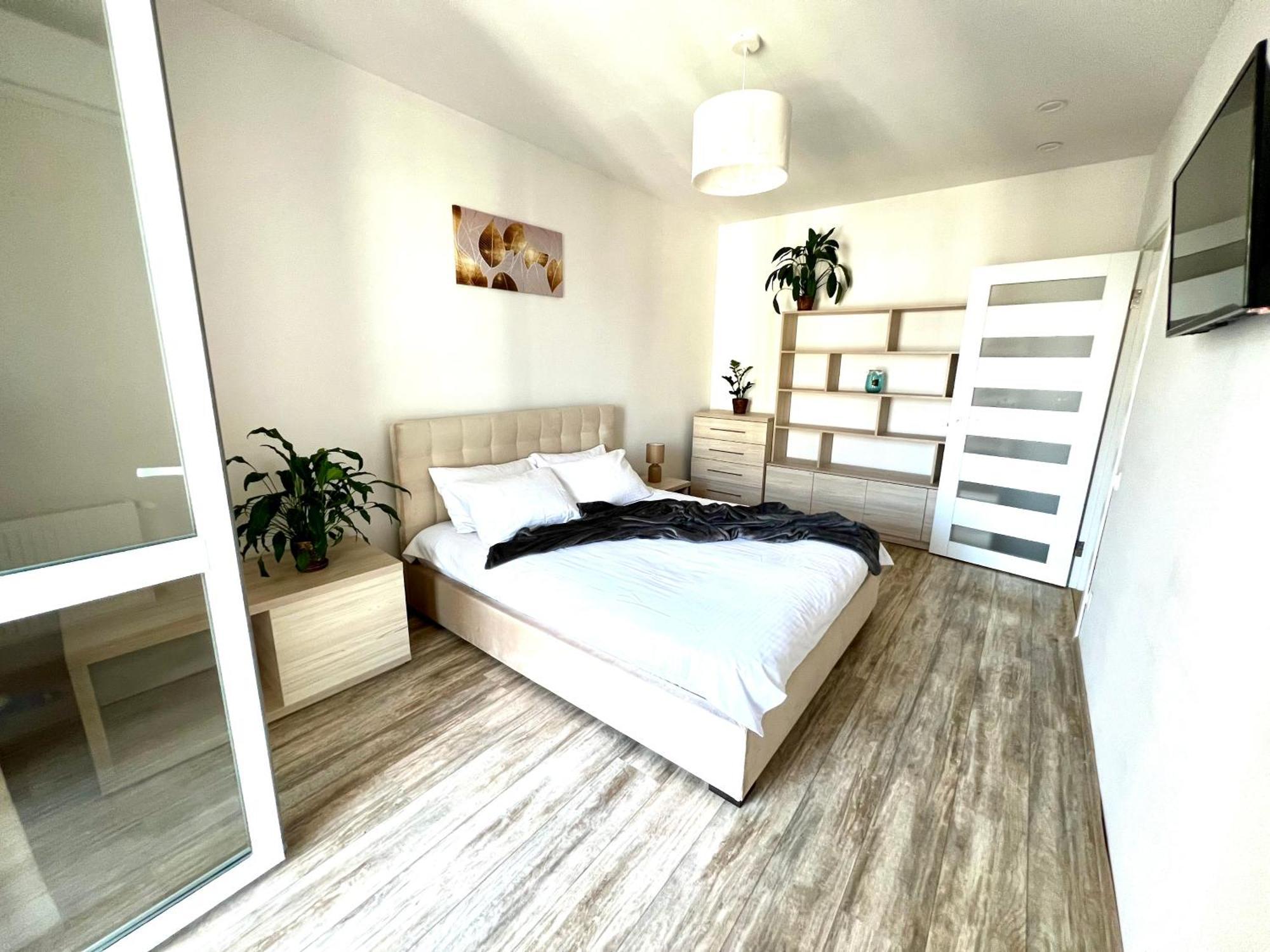 Osapart Romantic Apartment In The Complex Great Britain Lviv Exteriör bild